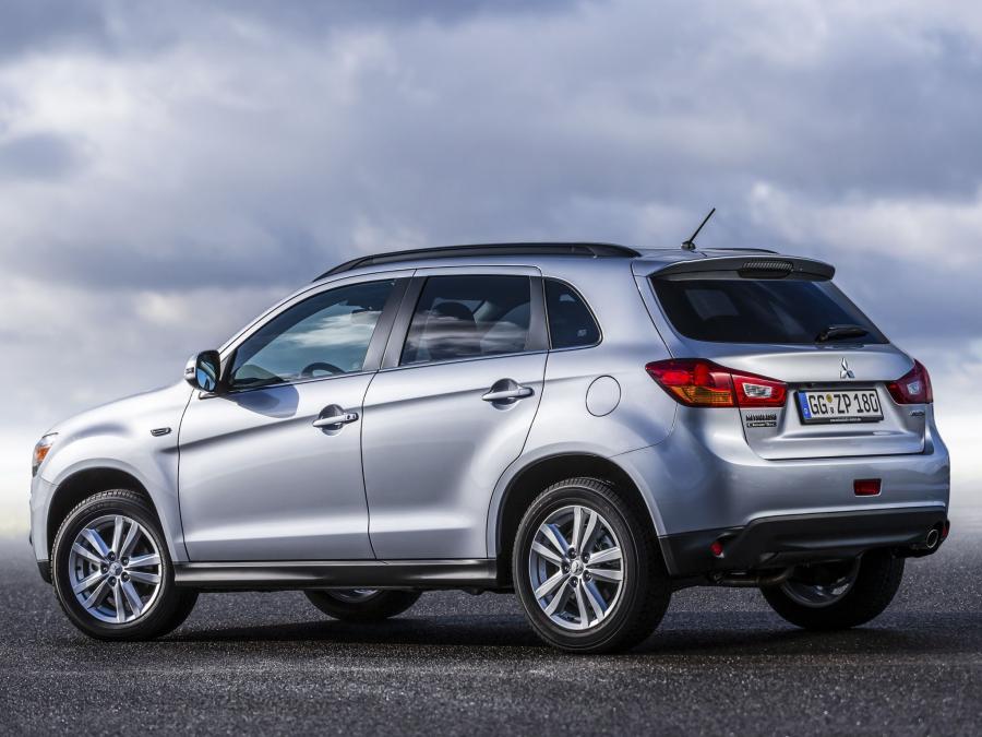  Mitsubishi ASX 2012 года  (фото 7 из 12)